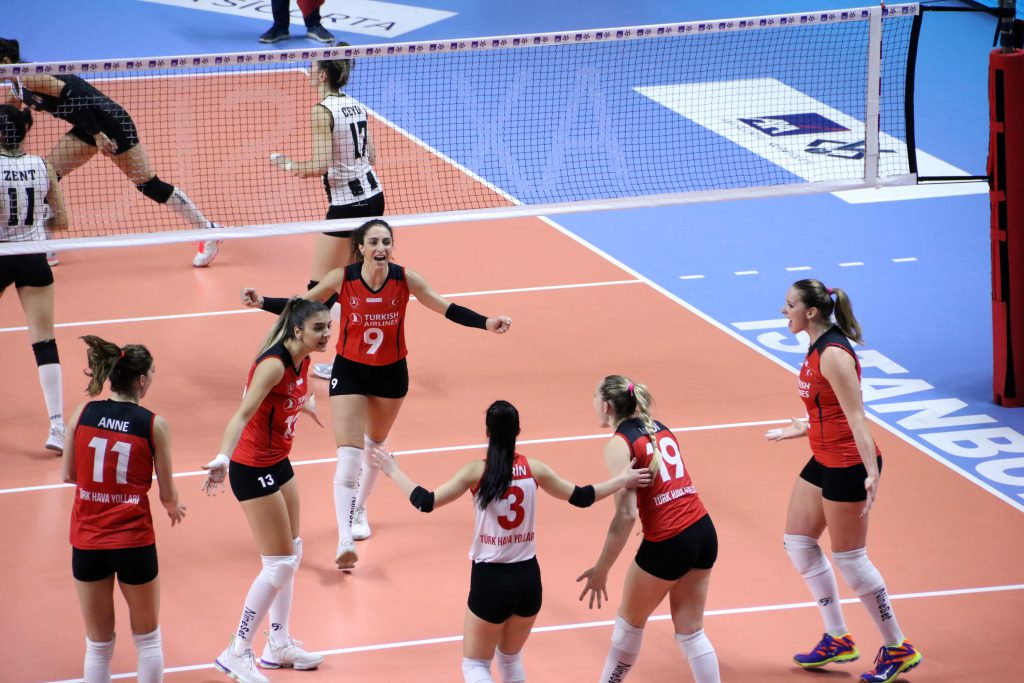 Axa Sigorta Kupa Voley T Rk Hava Yollar Be Ikta T Rkiye