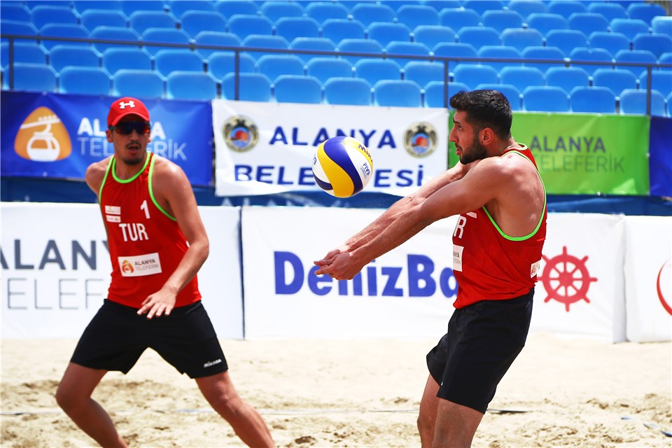 Millilerimiz, CEV U20 Plaj Voleybolu Avrupa Şampiyonası’nda Sahaya Çıktı