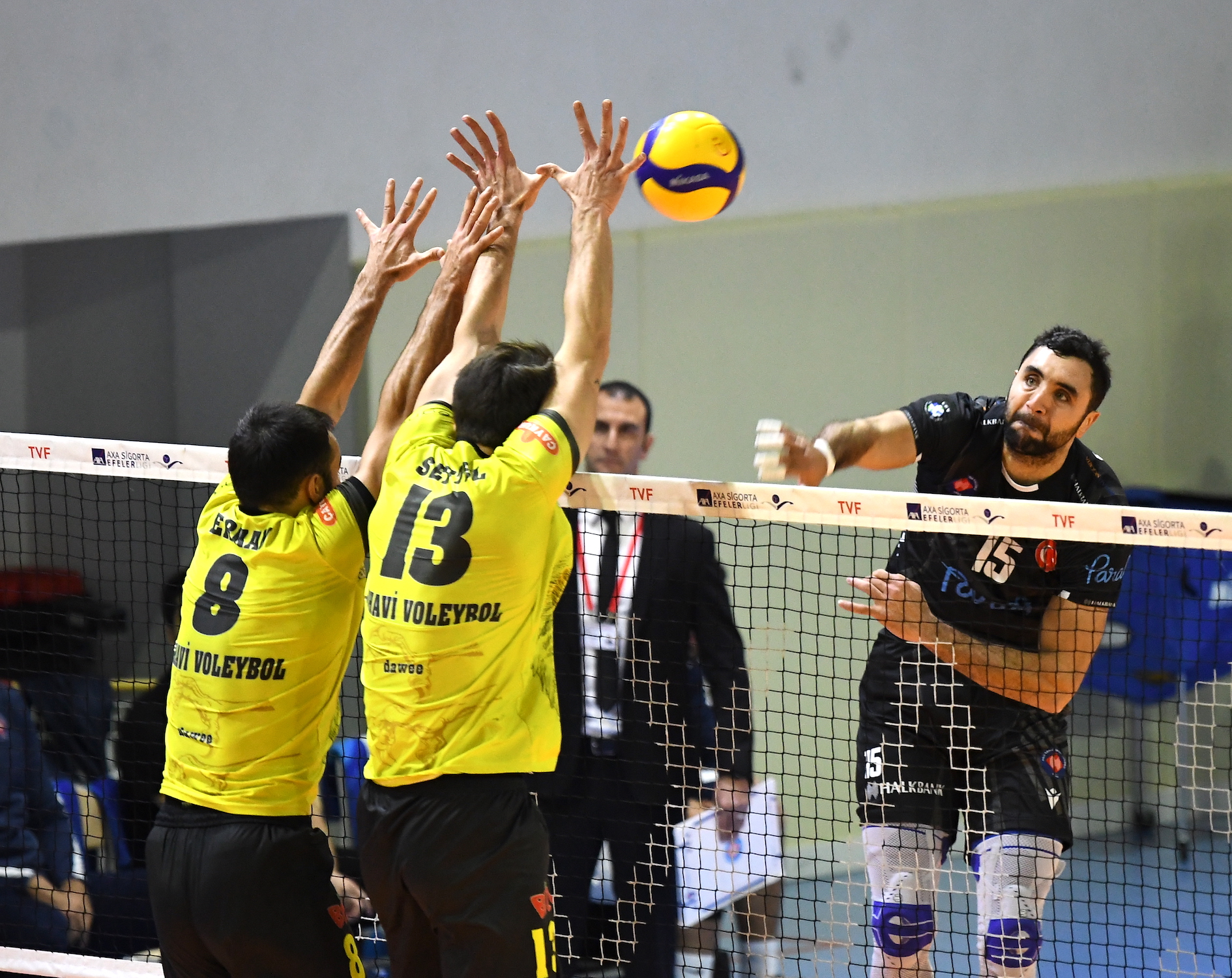 AXA Sigorta Kupa Voley Erkekler 1.Etap İlk Karşılaşmaları Sona Erdi