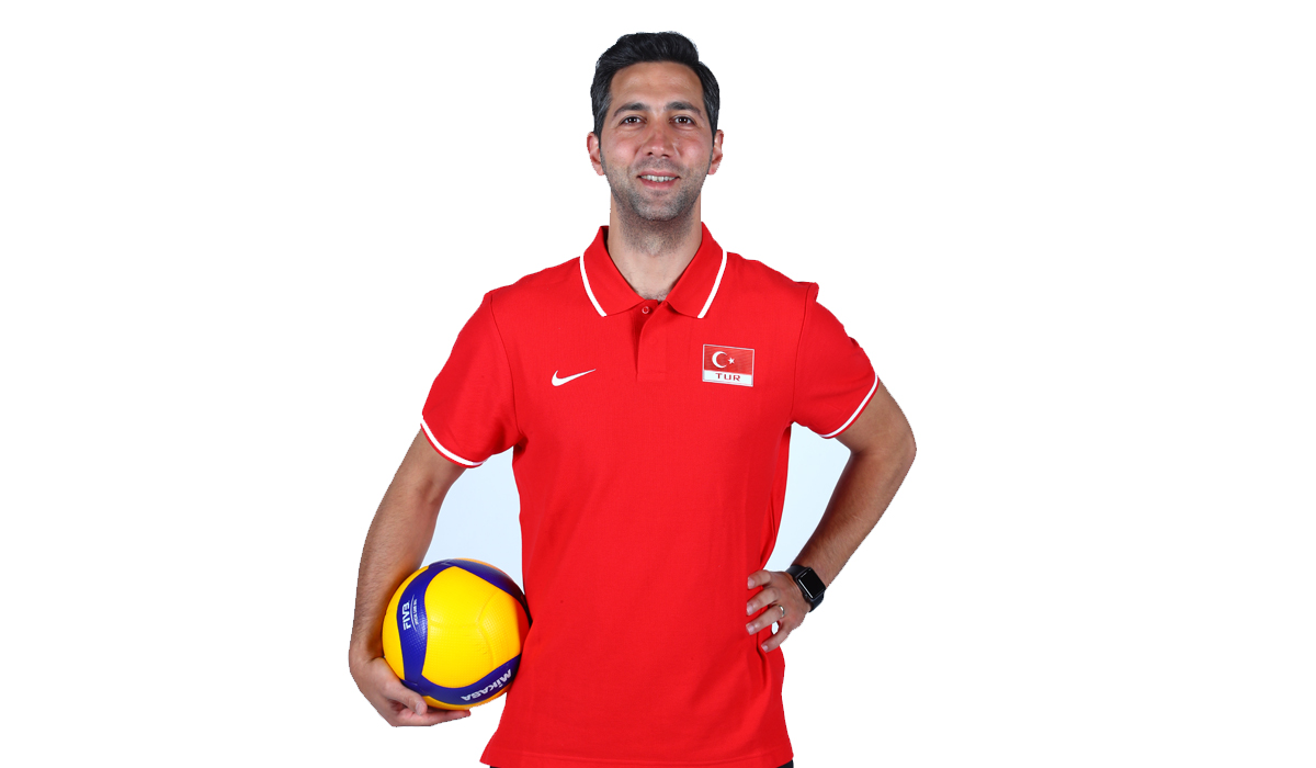 A Milli Erkek Voleybol Takımı Yardımcı Antrenörü Mert Karatop'a Yeni Görev