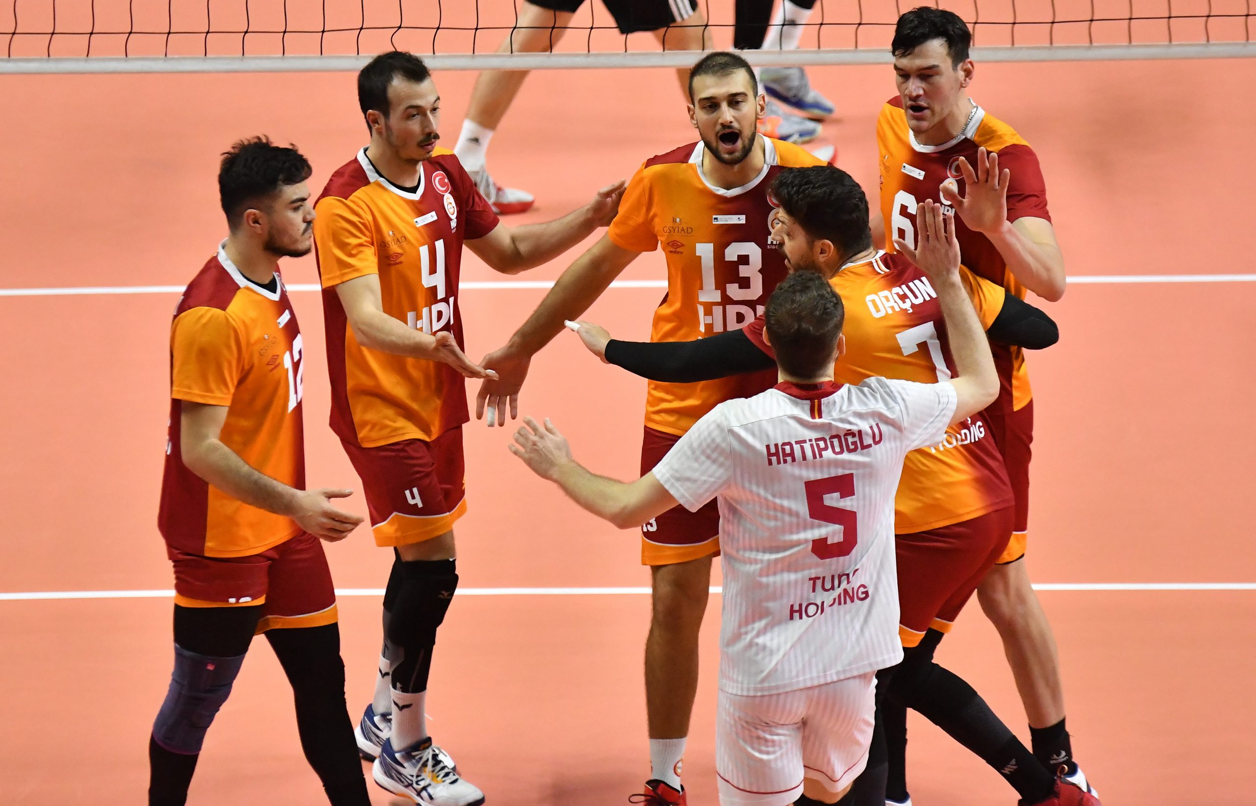 Galatasaray HDI Sigorta, Chênois Geneve'yi 3-0 Mağlup Etti