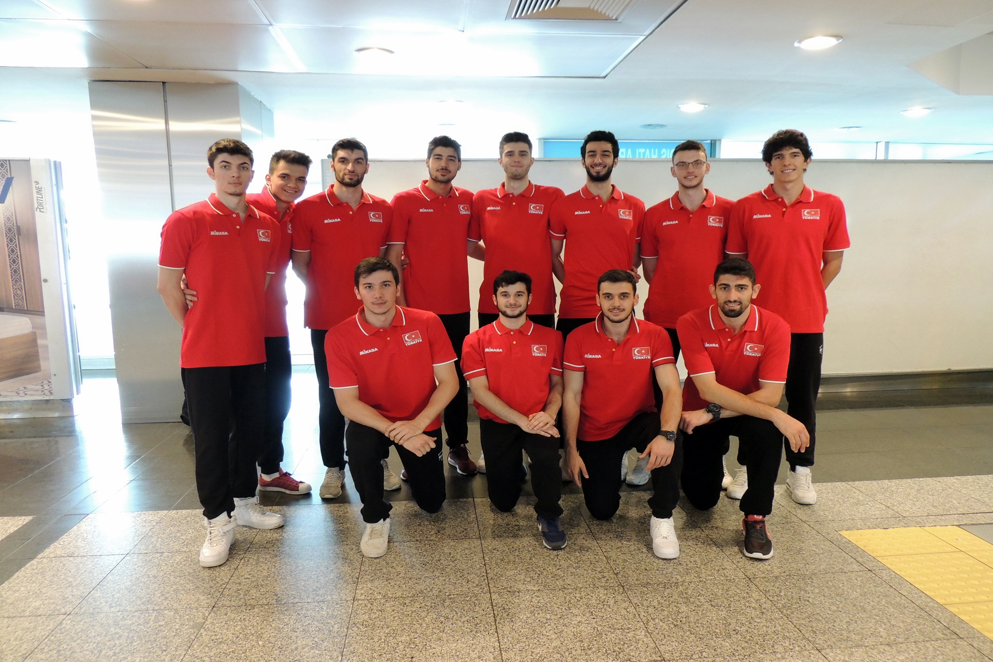 U21 Erkek Voleybol Milli Takımımız Çek Cumhuriyeti’ne Hareket Etti