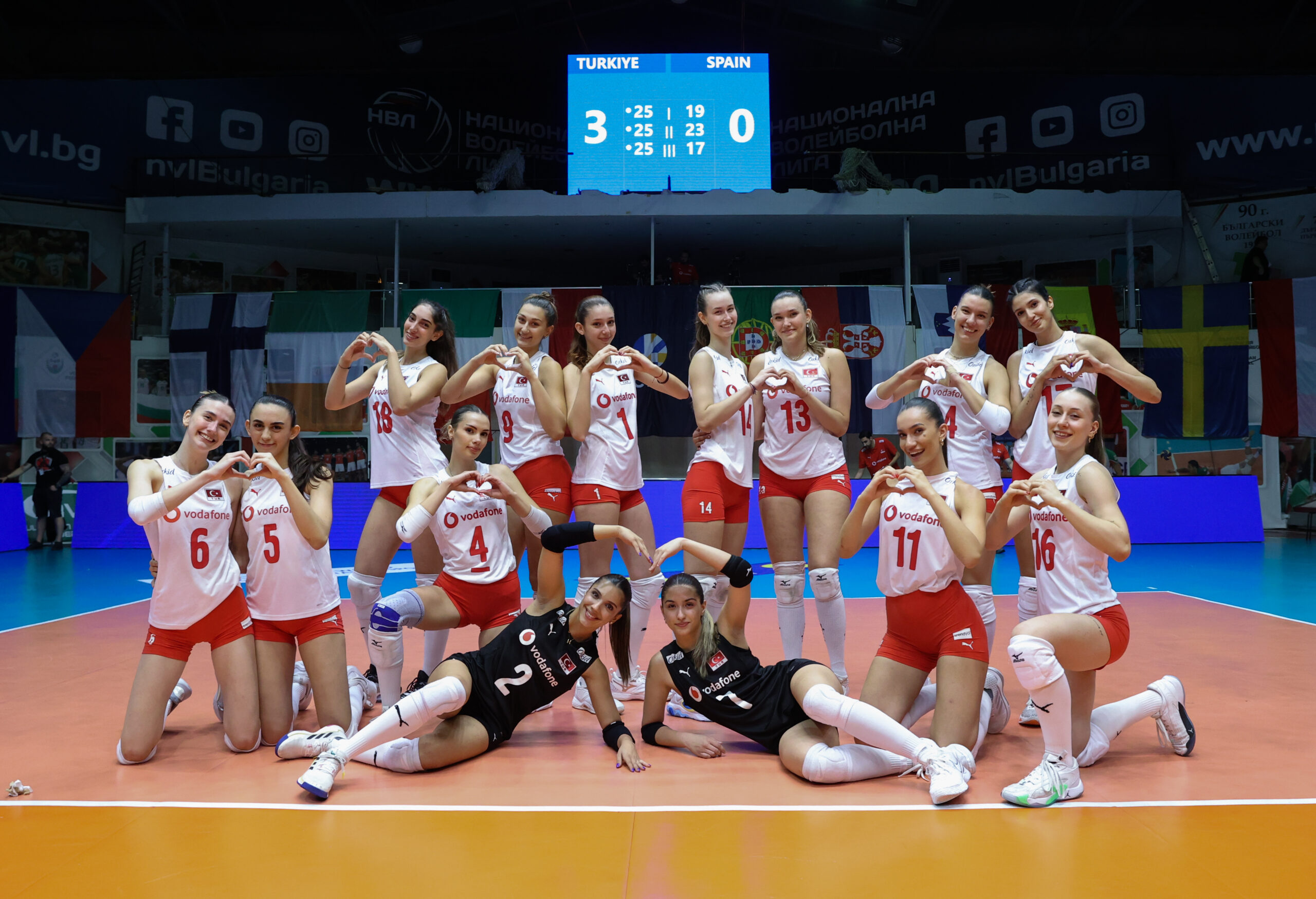 U20 Kadın Milli Takımımız İspanya'yı 3-0 Mağlup Etti