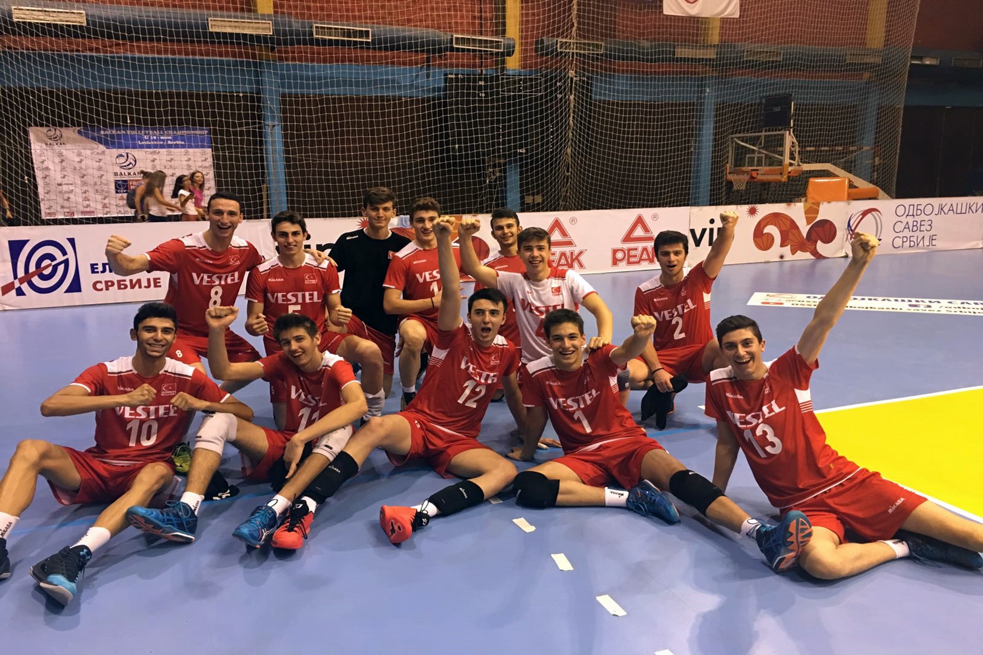 U19 Erkek Voleybol Milli Takımımız Balkan Şampiyonası'nda 2'de 2 Yaptı