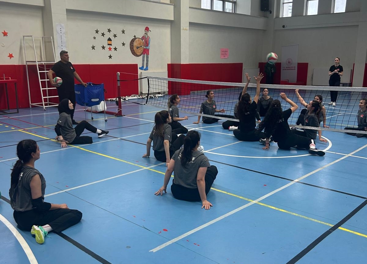 Oturarak Voleybol Kadın Milli Takımımız, Avrupa Şampiyonası Hazırlıklarını Bolu'da Sürdürüyor