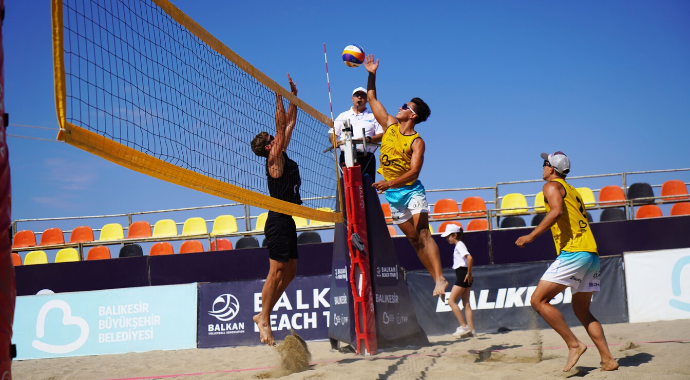 2025 BVA Plaj Voleybolu Balkan Şampiyonası'nda Çeyrek Finalistler Belli Oldu