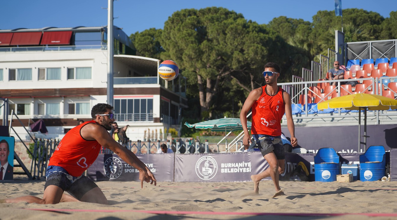 2025 BVA Plaj Voleybolu Balkan Şampiyonasında Finalin Adı Belli Oldu 