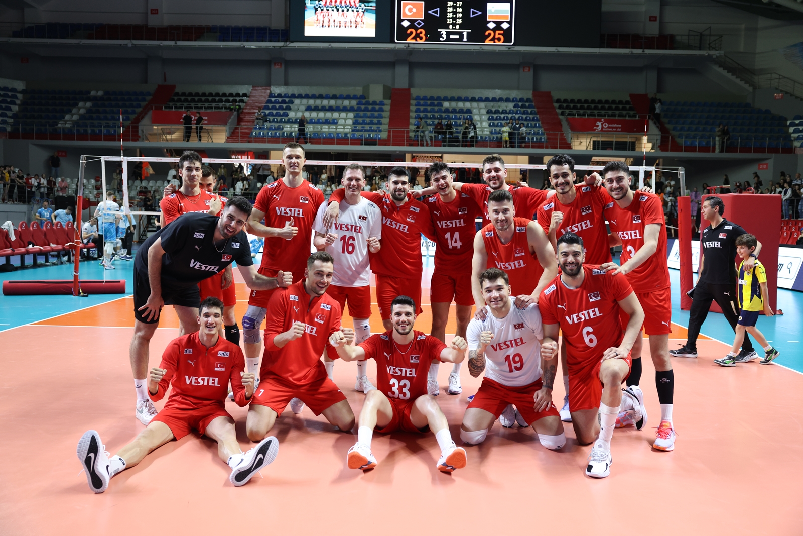 Filenin Efeleri, Hazırlık Maçında Slovenya'yı 3-1 Mağlup Etti