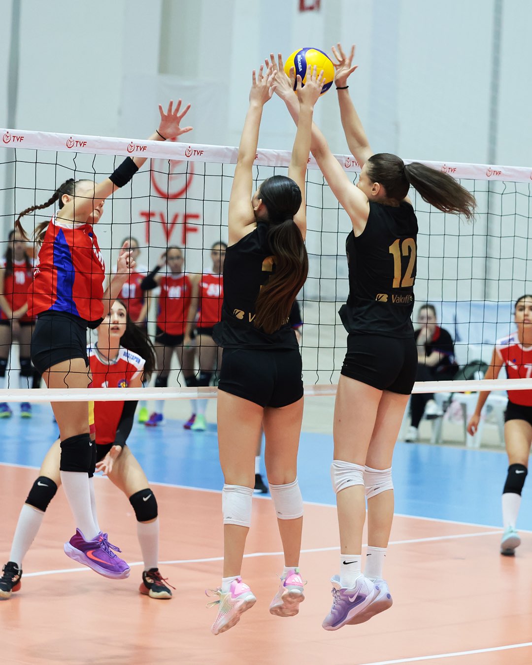 Midi Kızlar Türkiye Şampiyonası Finallerinde Grup Müsabakaları Sona Erdi