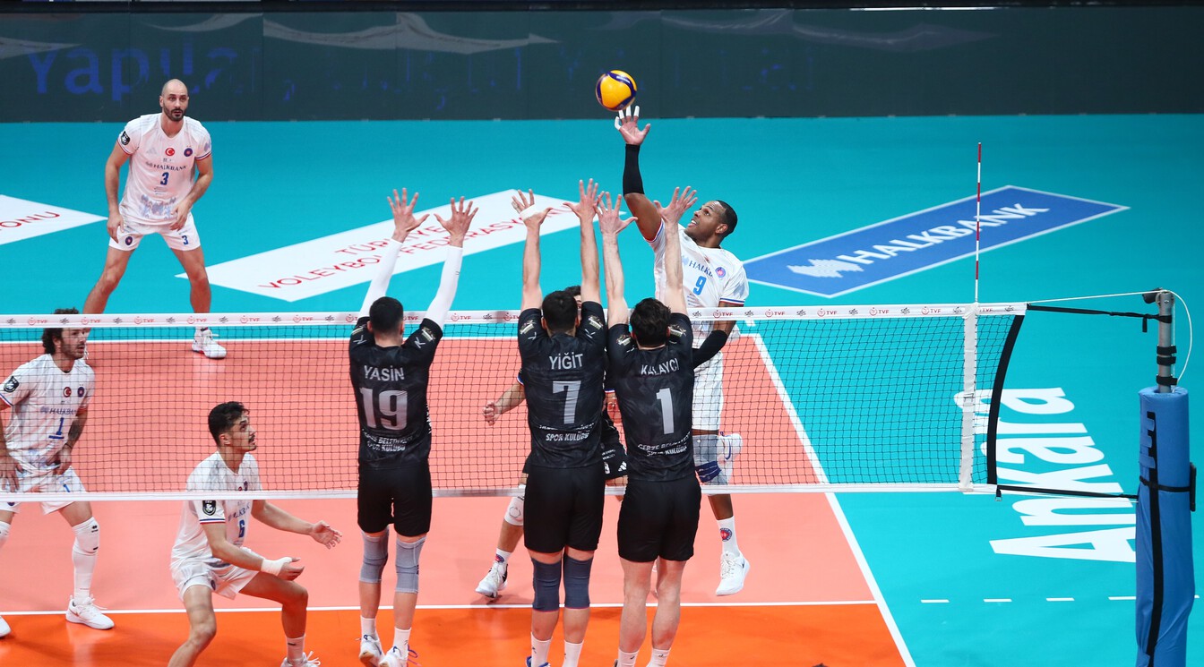 SMS Grup Efeler Ligi'nde 9.Hafta Sona Erdi