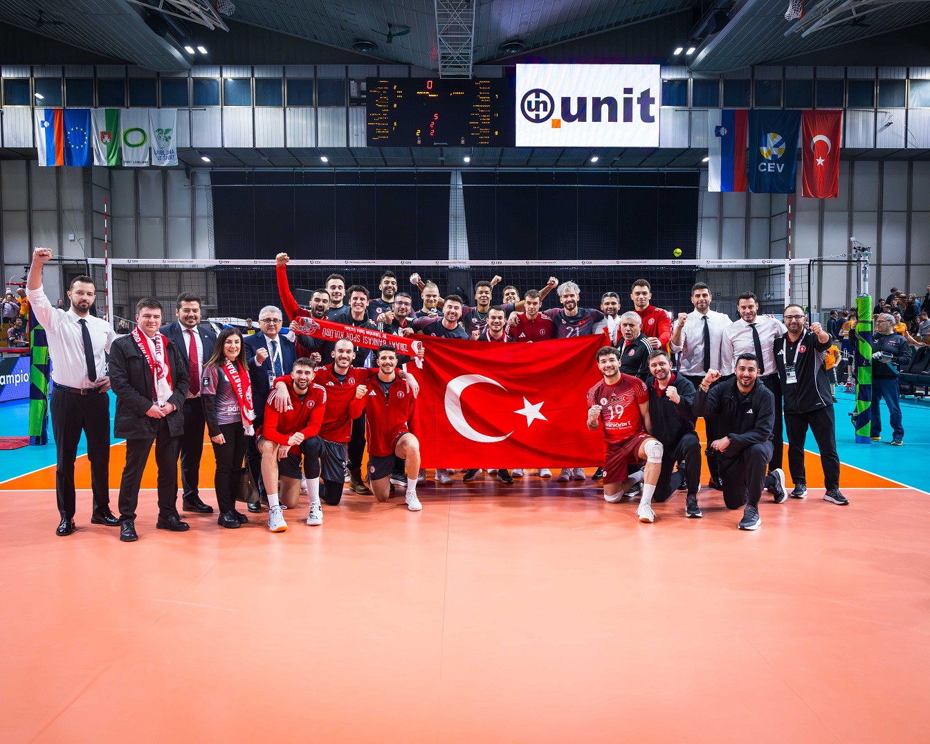 Ziraat Bankkart, ACH Volley Ljubljana'yı 3-0 Mağlup Etti