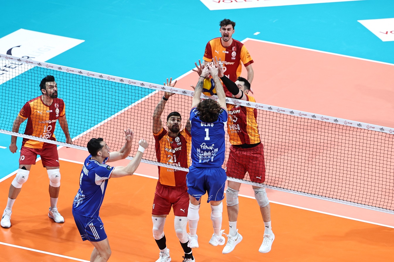 SMS Grup Efeler Ligi'nde 15.Hafta Sona Erdi