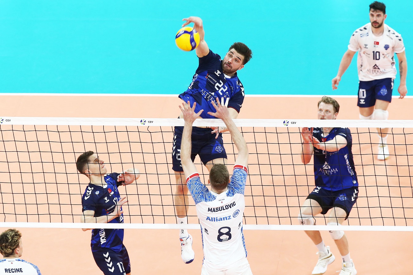 Altekma, Allianz Milano'ya 3-0 Mağlup Oldu