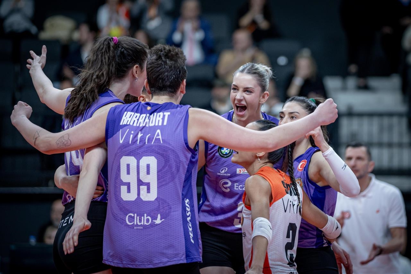 Eczacıbaşı Dynavit, Rzeszow'u 3-1 Mağlup Etti