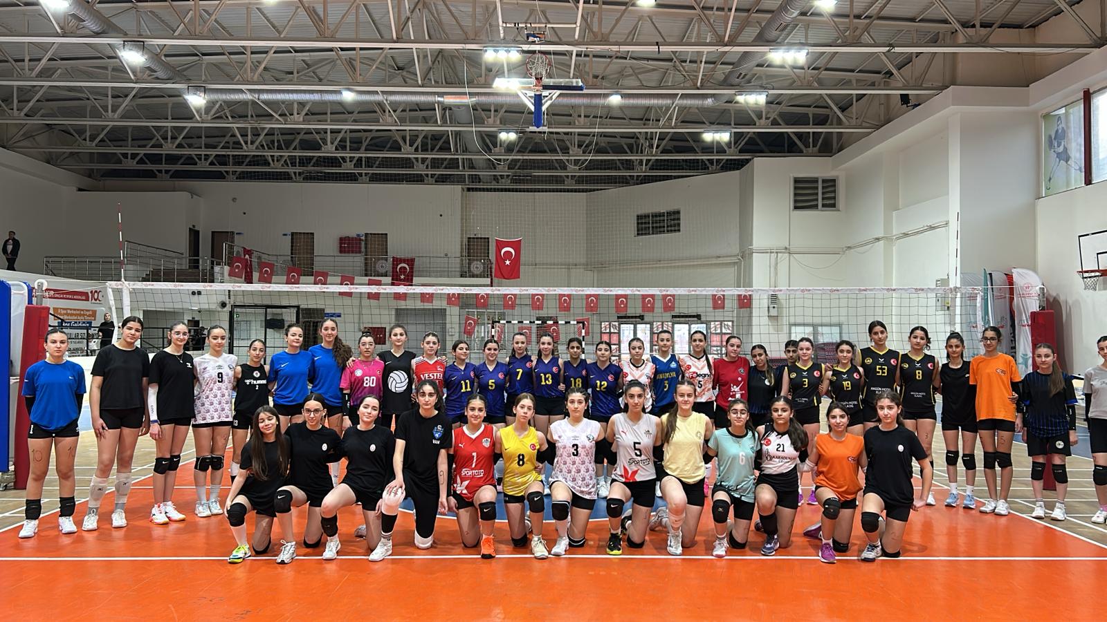 Altyapı Kız Milli Takımı Sporcu Taramaları Diyarbakır'da Yapıldı