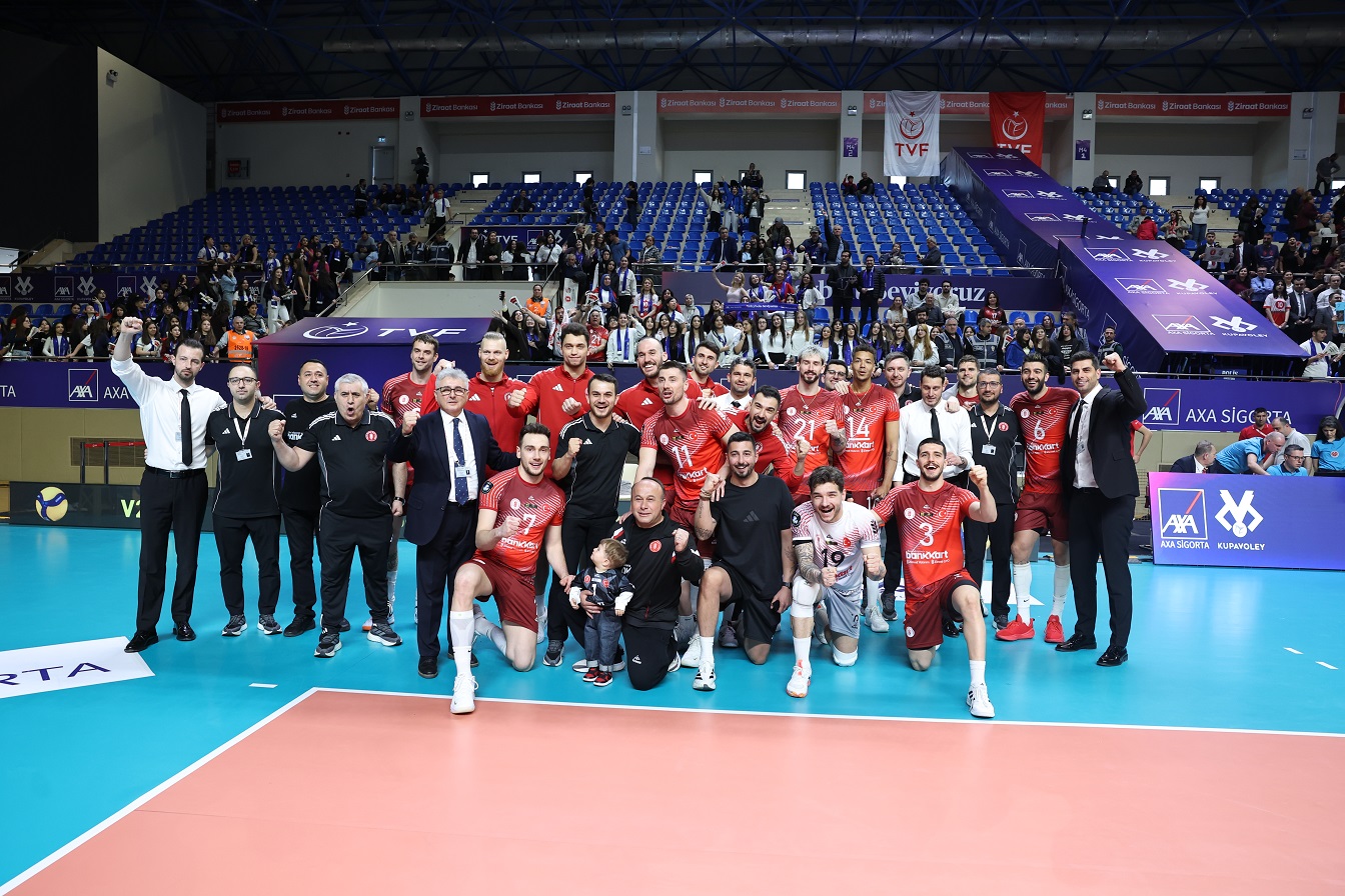 2026 Erkekler AXA Sigorta Kupa Voley'de İlk Finalist Ziraat Bankkart 