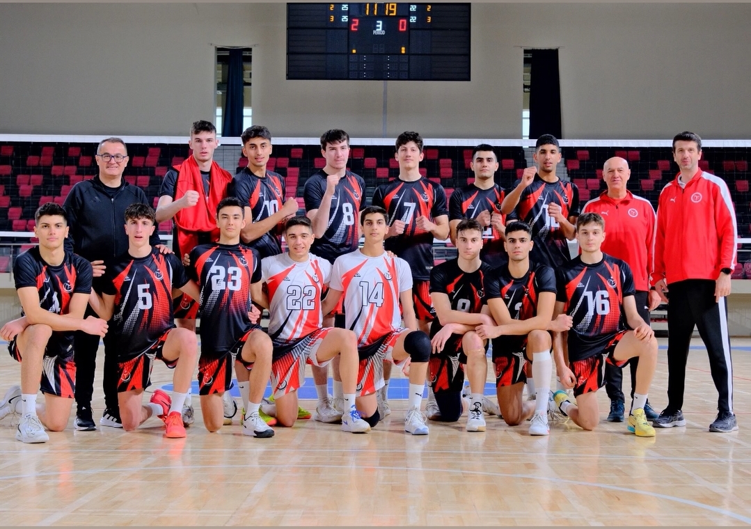 TVF Spor Lisesi Erkek Voleybol Takımımız Üst Üste 5.Kez Türkiye Şampiyonu