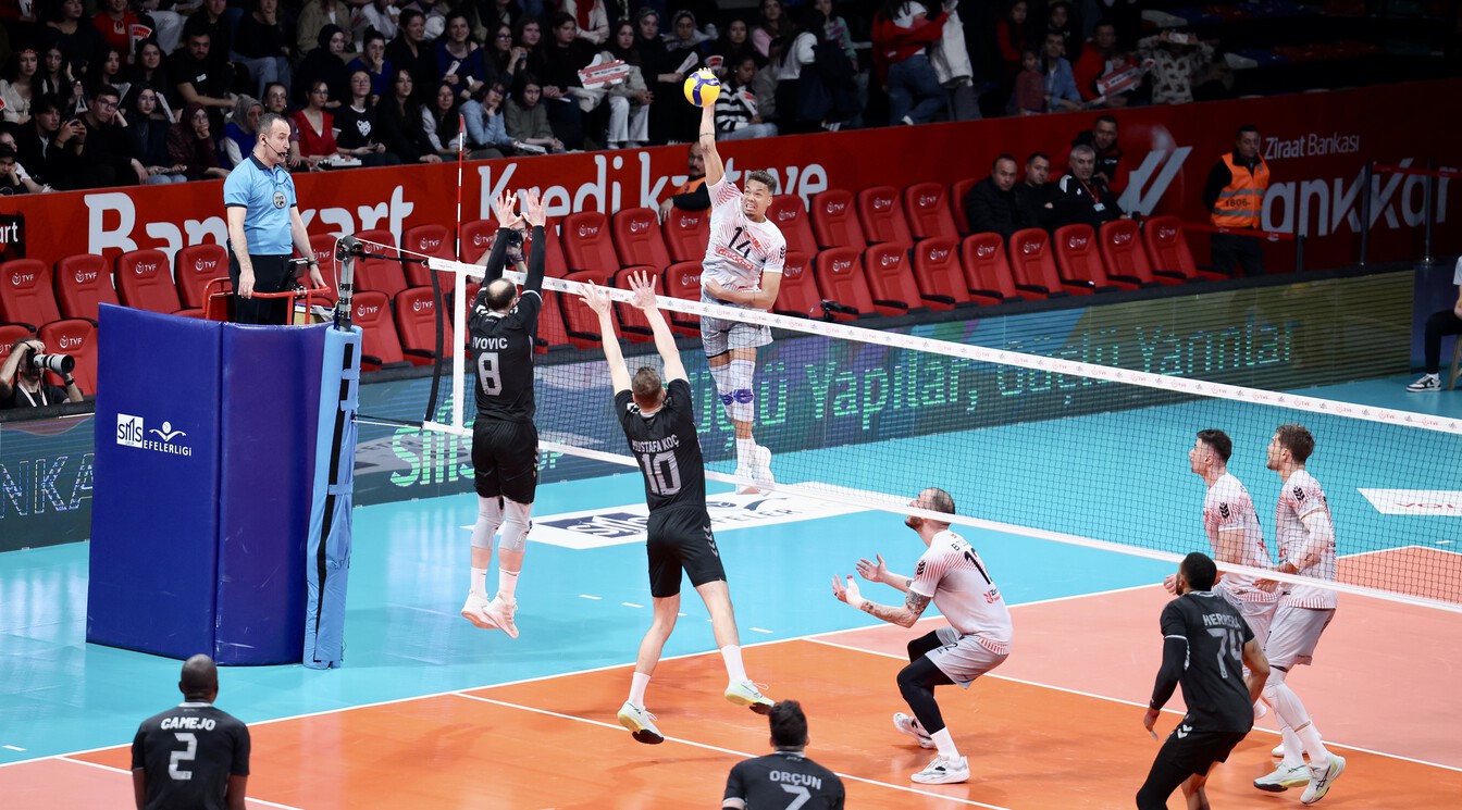 SMS Grup Efeler Ligi'nde Play-Off 1-4 Etabı Başladı