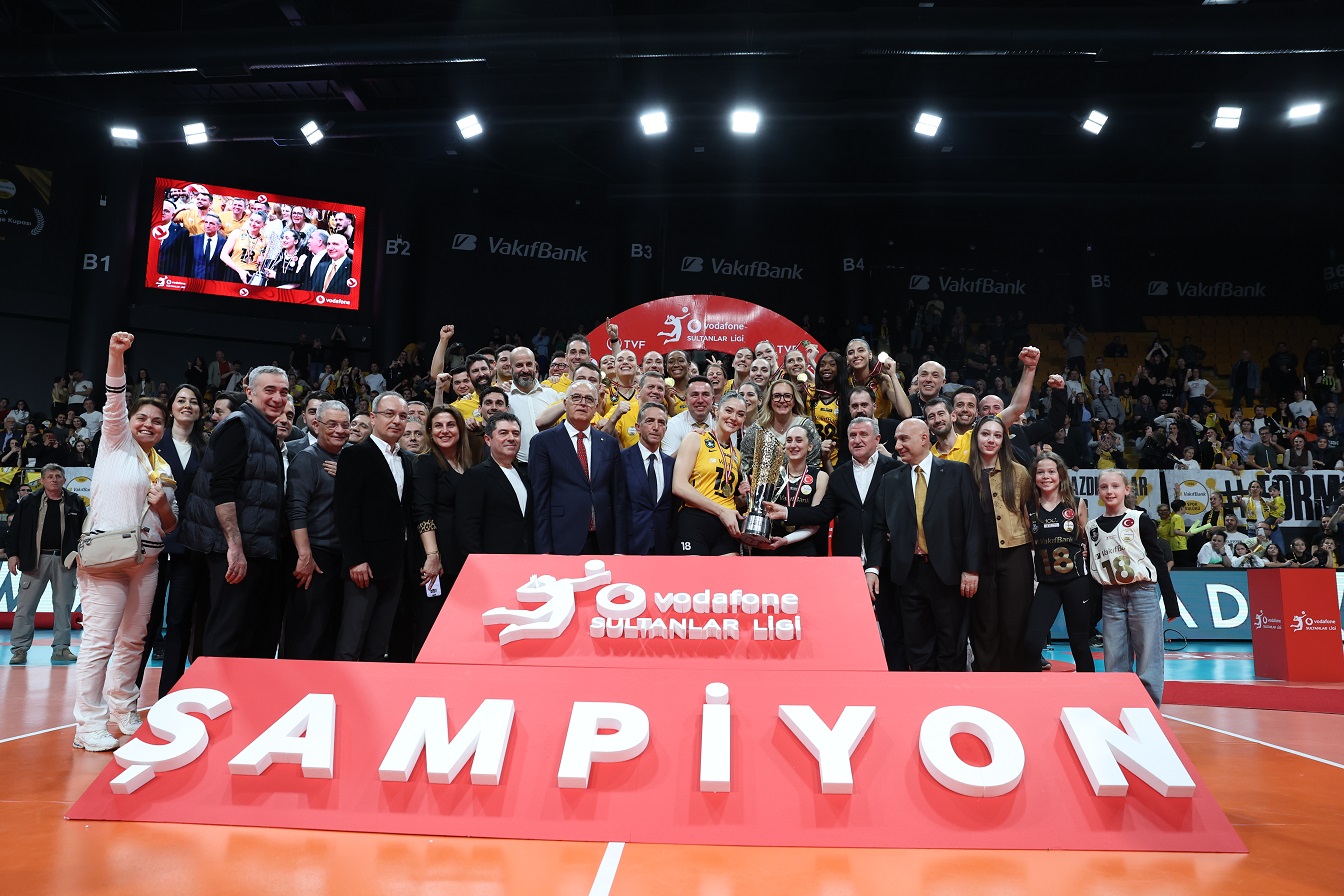 Vodafone Sultanlar Ligi'nde Kupa, Madalya ve Ödüller Sahiplerini Buldu