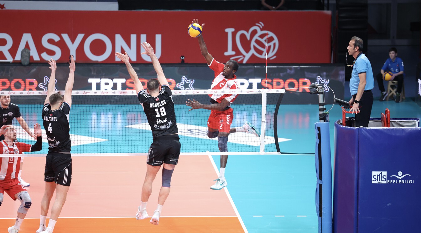 SMS Grup Efeler Ligi'nde Play-off 3-4 Etabı Sona Erdi