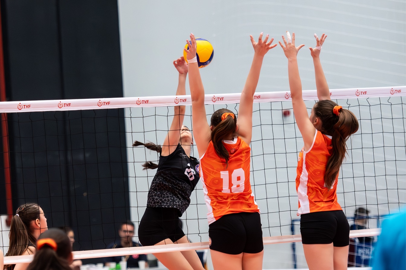 Festival Voleybol Altyapılar Türkiye Şampiyonası'nda 2. Gün Sona Erdi