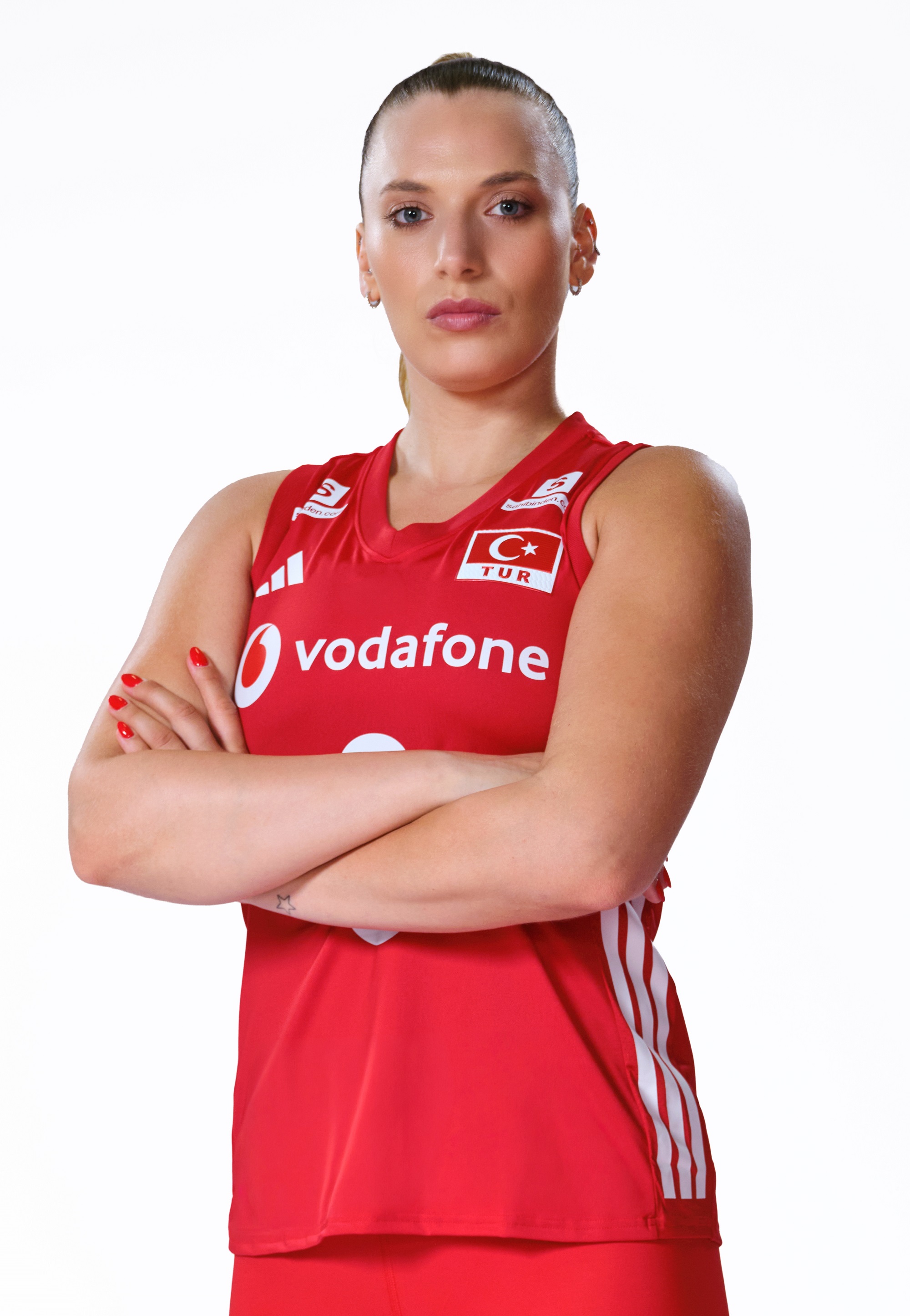 Cansu Özbay