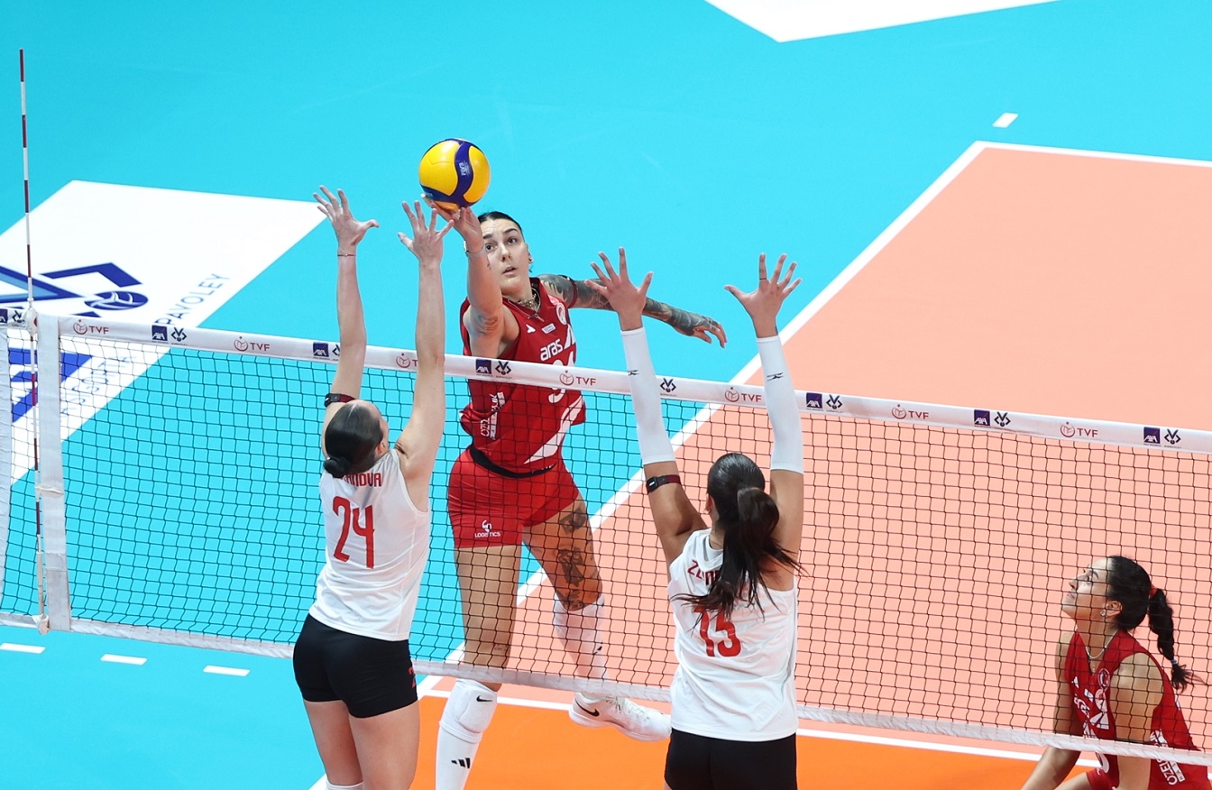 2027 Kadınlar AXA Sigorta Kupa Voley'de Heyecan Başladı