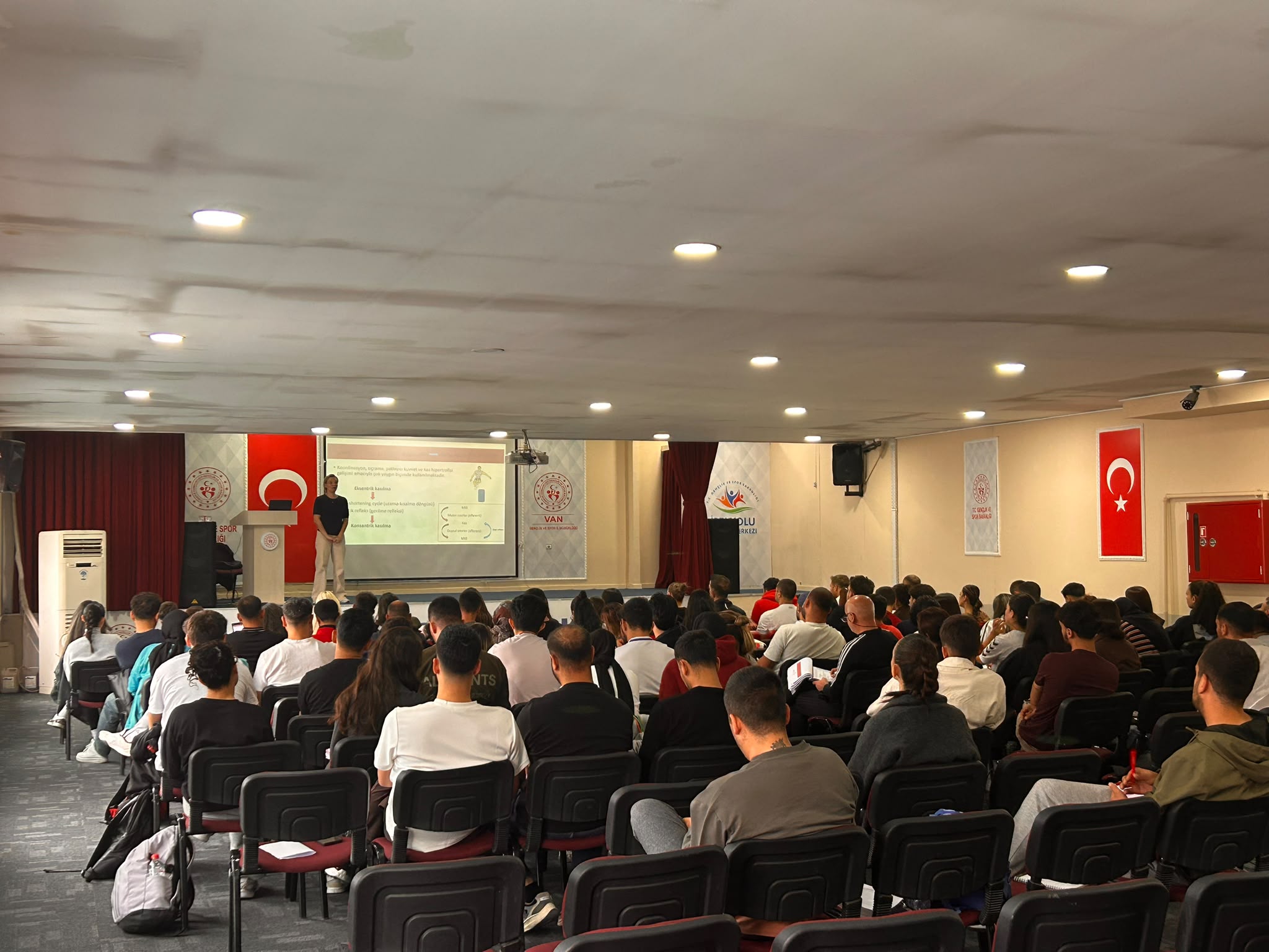 Üçüncü Kademe Kıdemli Antrenör Uygulama Eğitim Kursu Van'da Yapıldı