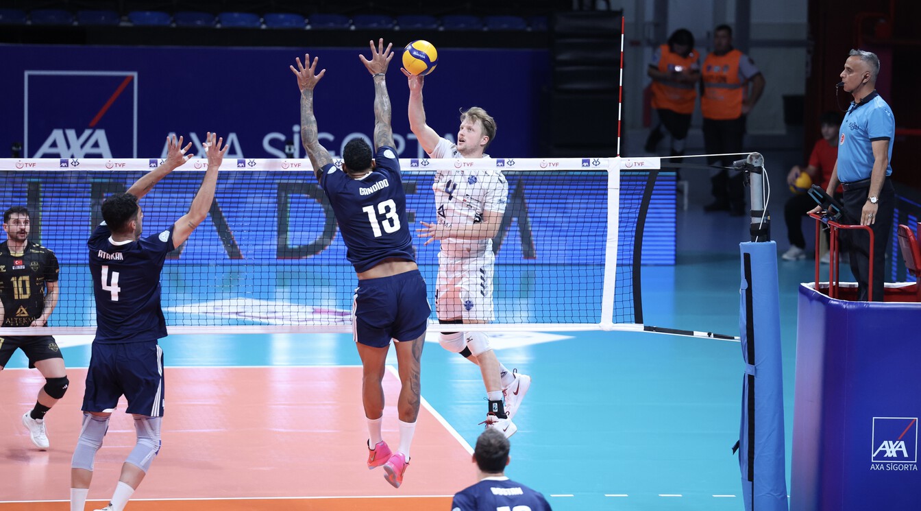 2027 Erkekler AXA Sigorta Kupa Voley Grup Müsabakalarında İkinci Gün Sona Erdi