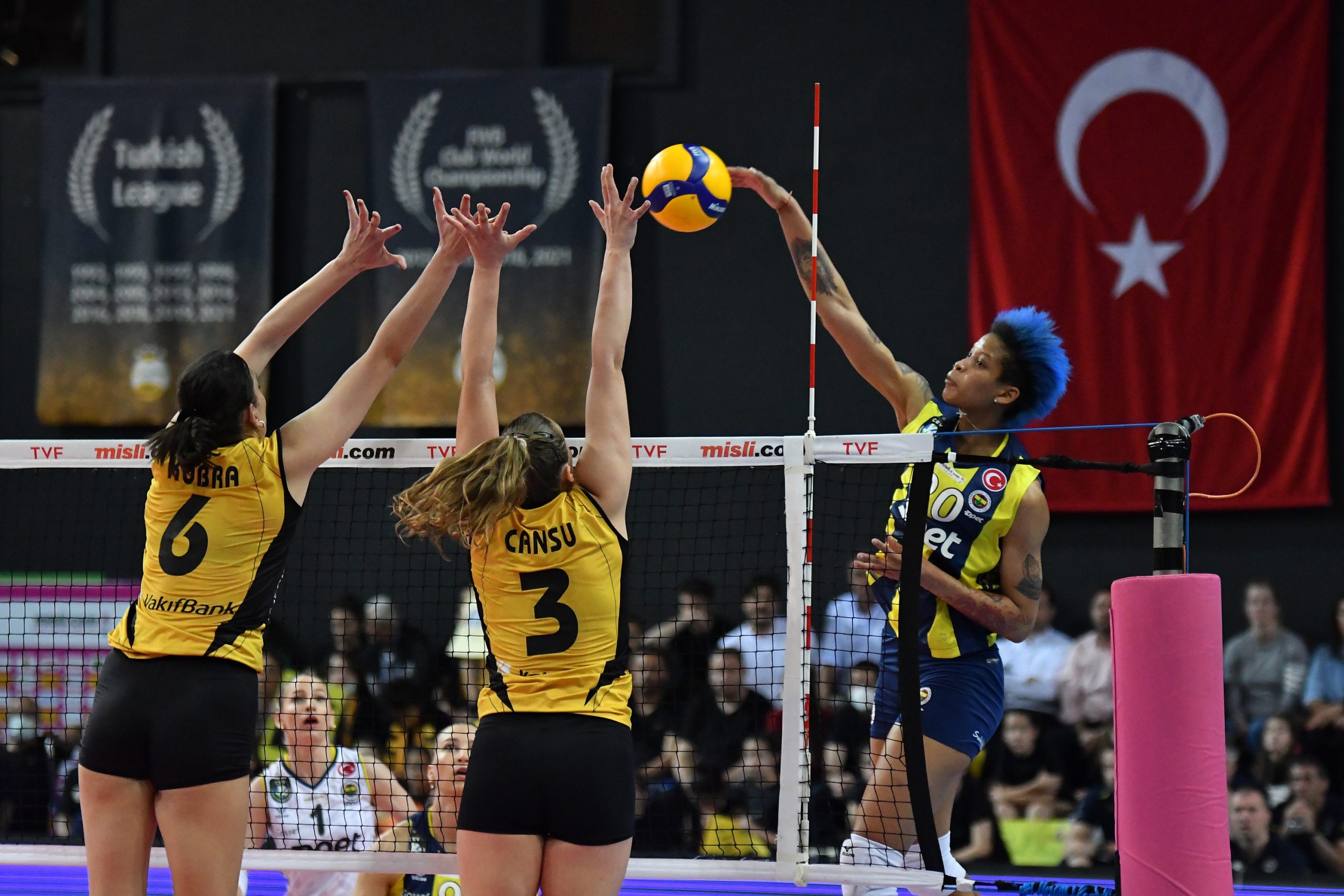 Misli.com Sultanlar Ligi'nde Şampiyon VakıfBank - Türkiye Voleybol ...