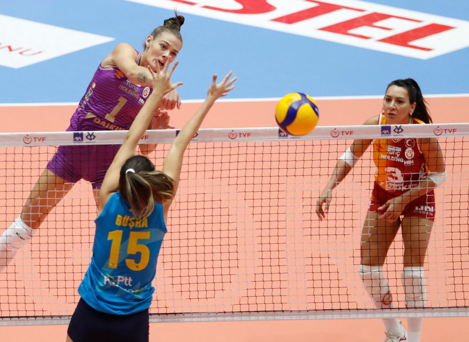 kupa-voley-de-6-eyrek-finalist-belli-oldu-may-n-tarlas