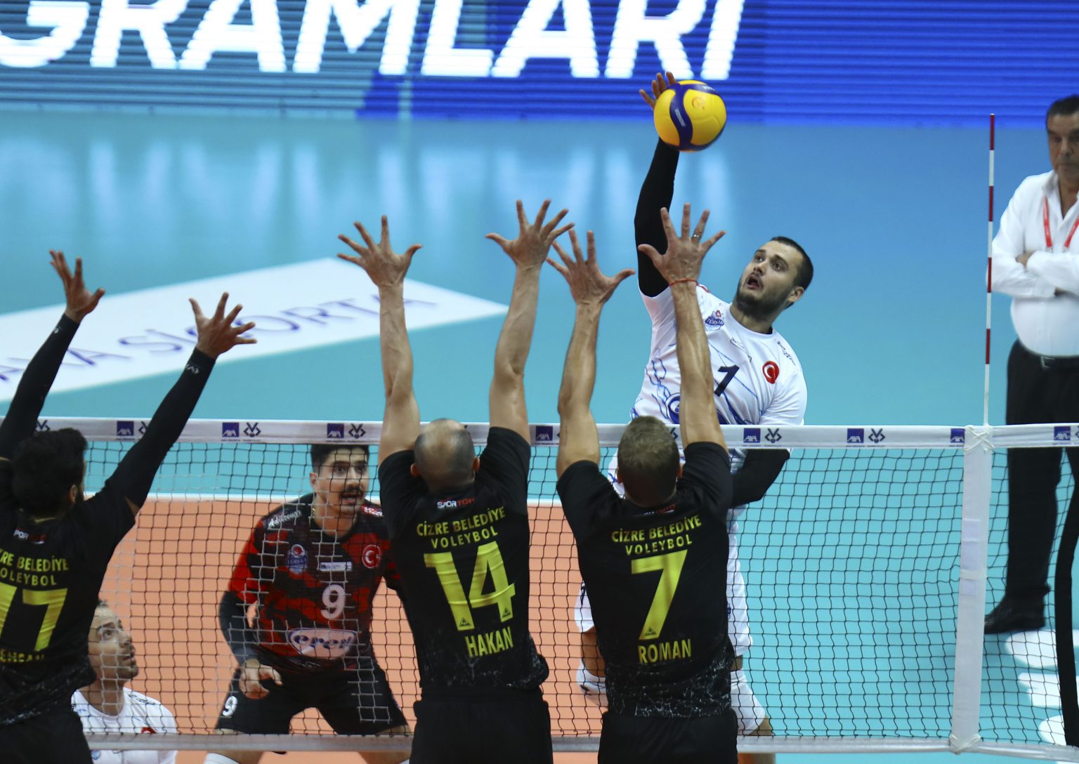 Фенербахче СК Mert Group Sigorta Kadin volleybol