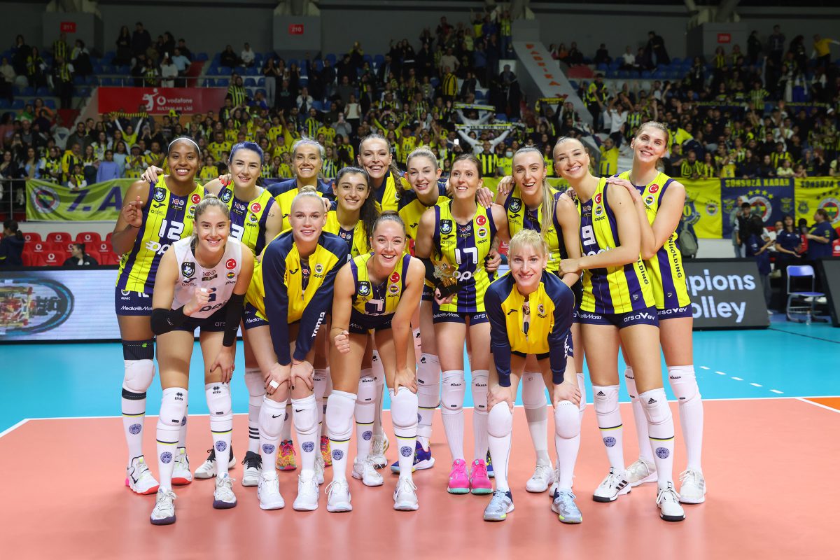 Fenerbahçe Opet, Potsdam'ı 3-0 Mağlup Etti - Türkiye Voleybol Federasyonu | TVF